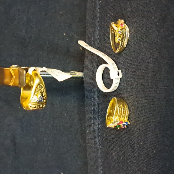 Class ring - Picture 4 of 4